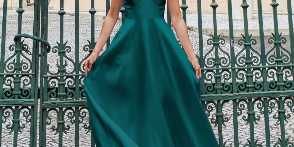 PO940 Tania Olsen AYLA evening Gown – Emerald – LAST ONE!